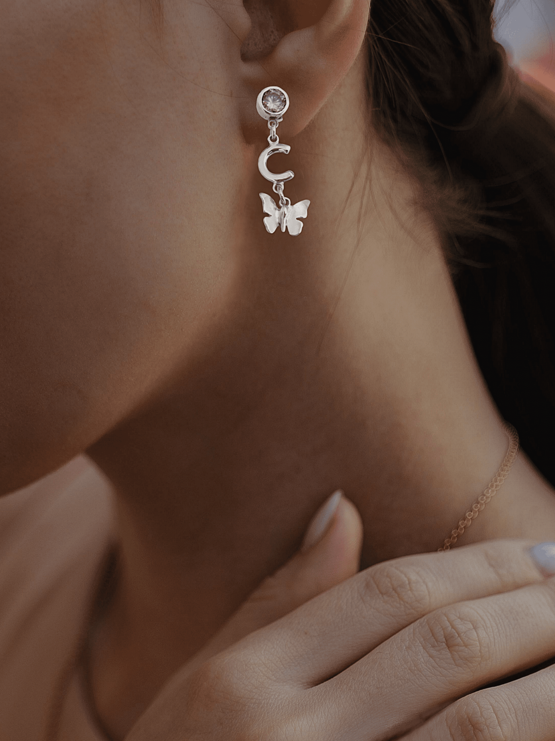 PENDIENTES INICIALES "C"🦋(Plata de Ley) - 2